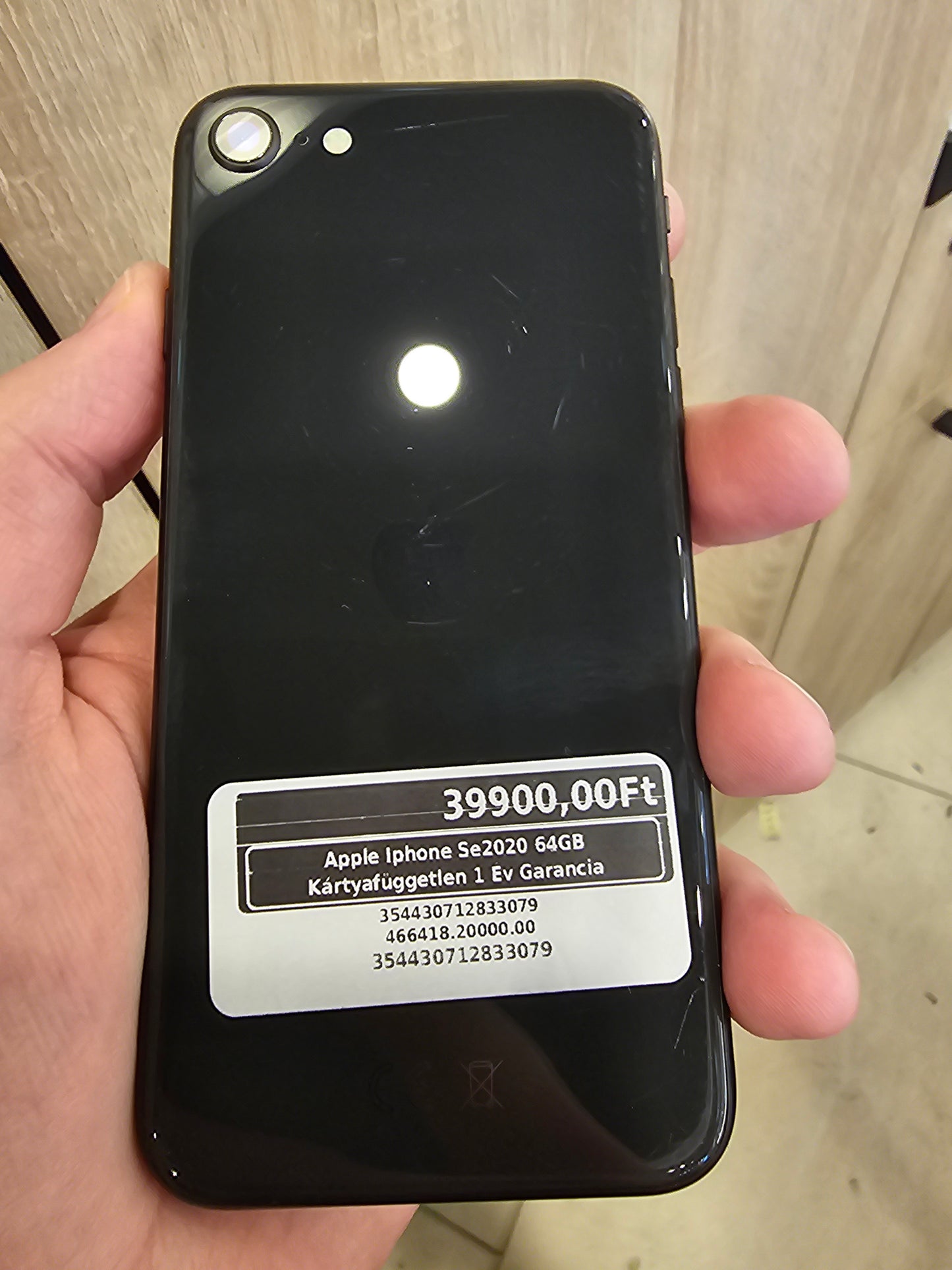 Apple Iphone Se2020 64GB Kártyafüggetlen 1 Év Garancia