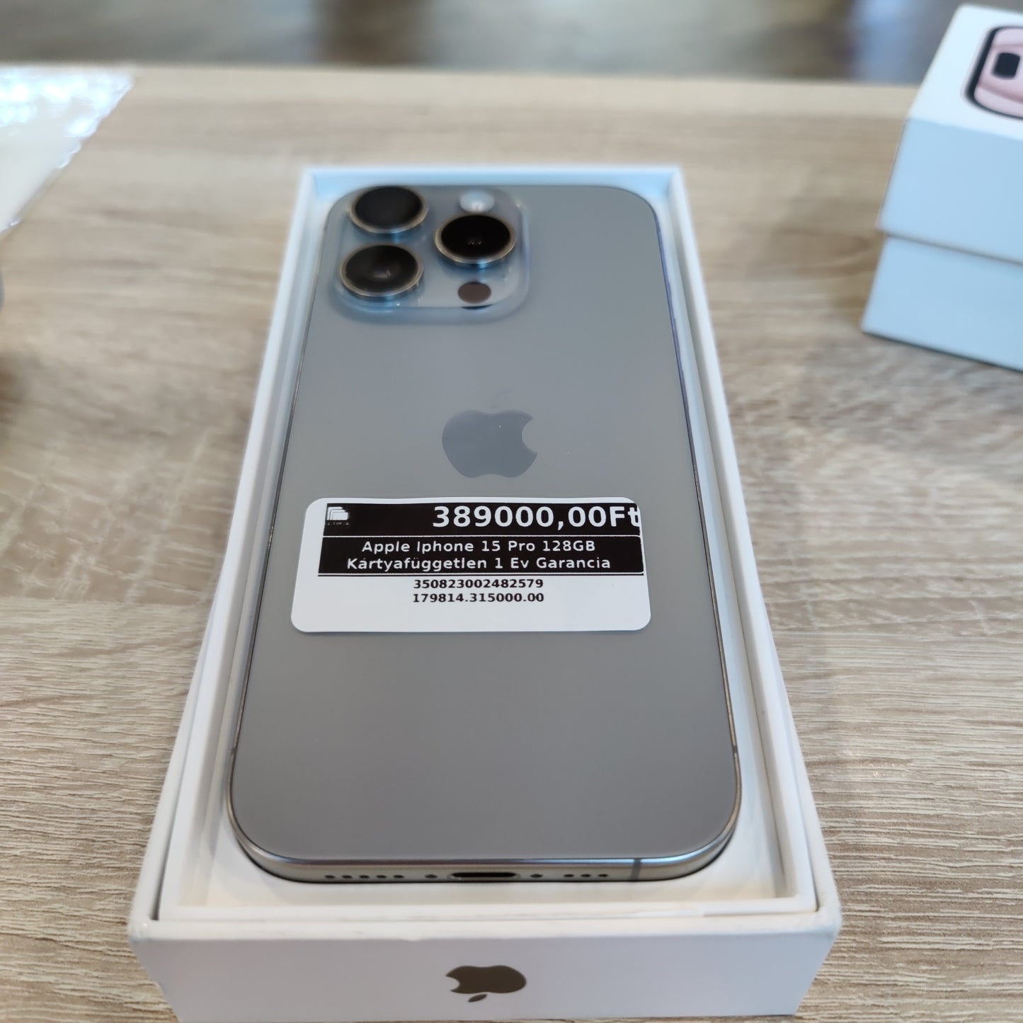 Apple iPhone 15 Pro 128GB Kártyafüggetlen 1 Év Garancia