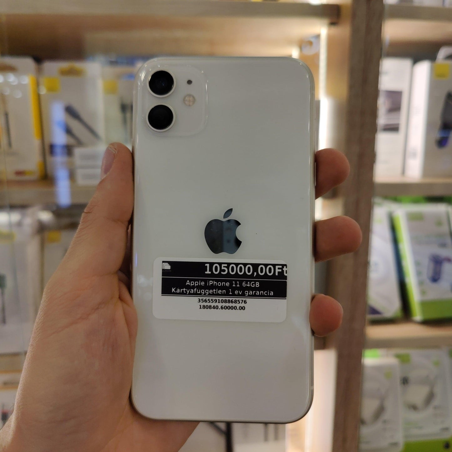 Apple iPhone 11 64GB Kártyafüggetlen 1 év garancia