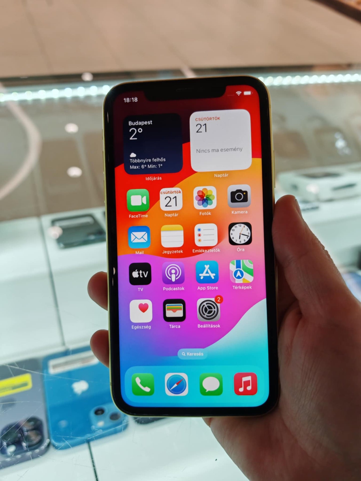 Apple iPhone 11 64GB Kártyafüggetlen 1ÉV GARANCIA