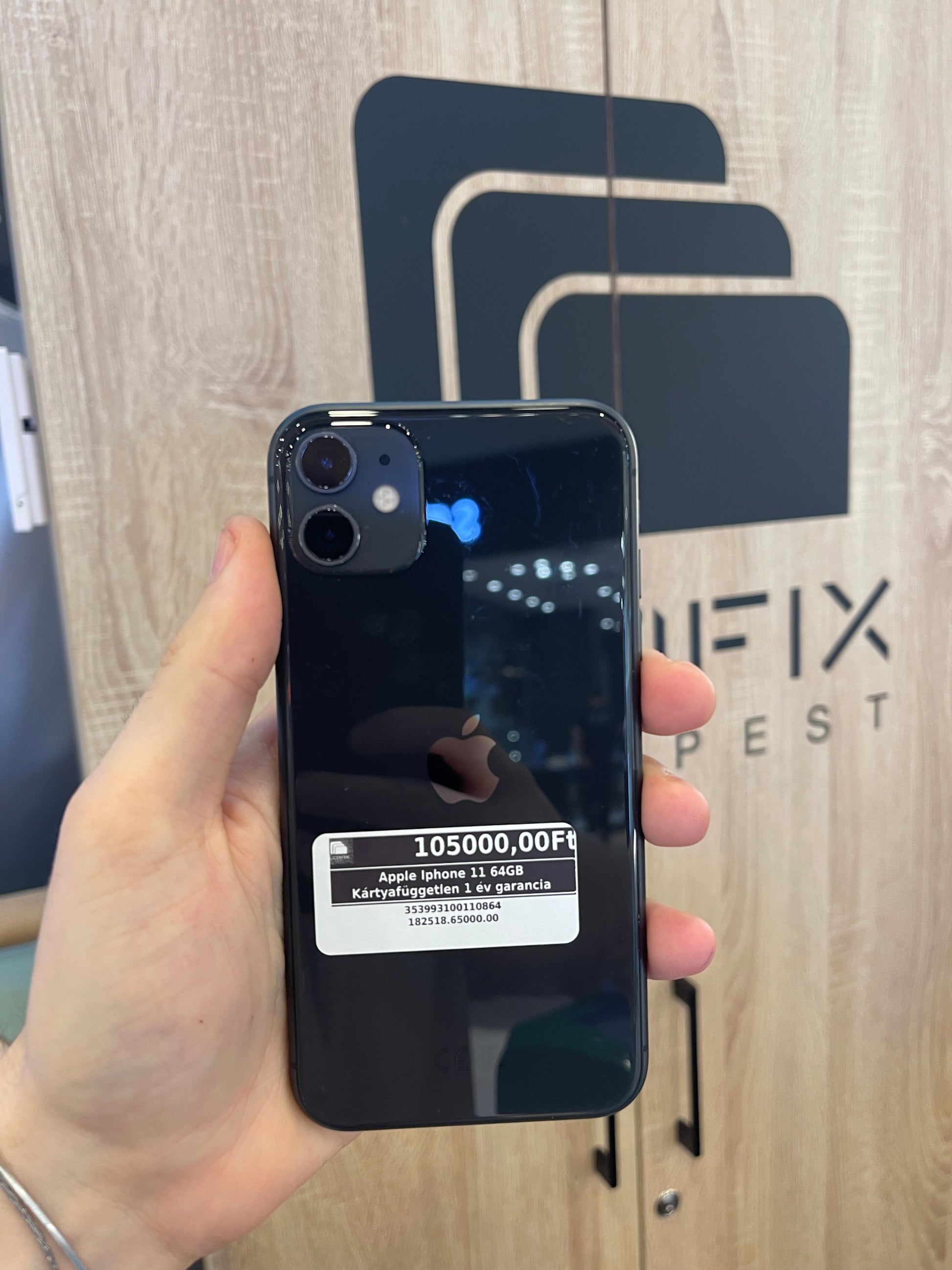 Apple Iphone 11 64GB Kártyafüggetlen 1 év garancia LCD Fix mobiltelefon szerviz