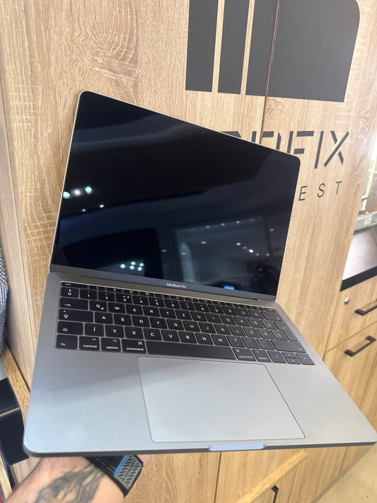 Apple MacBook Pro 13" 2017 i5 8/128GB 1 év garancia