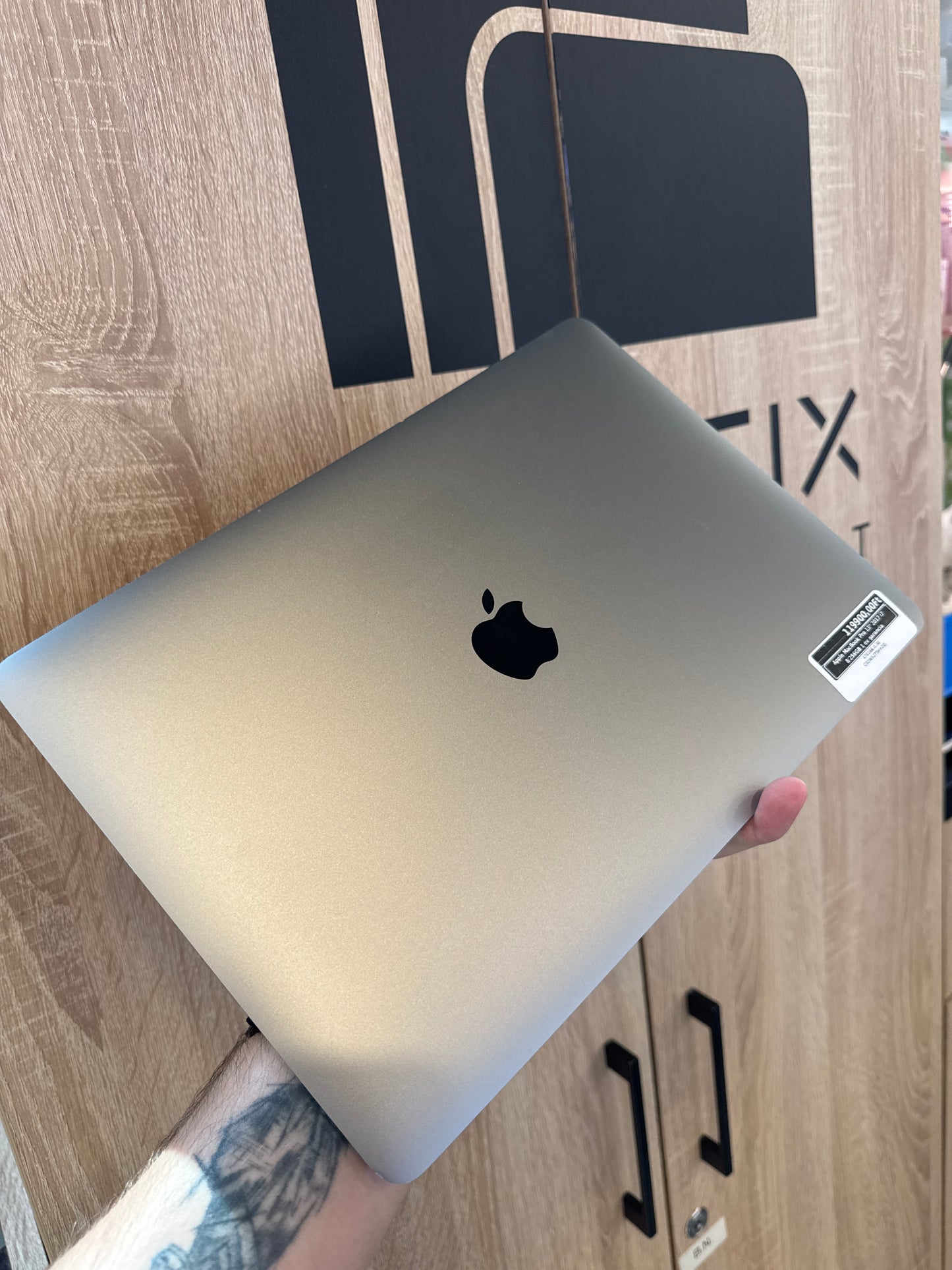 Apple MacBook Pro 13" 2017 i7 8/256GB 1 év garancia