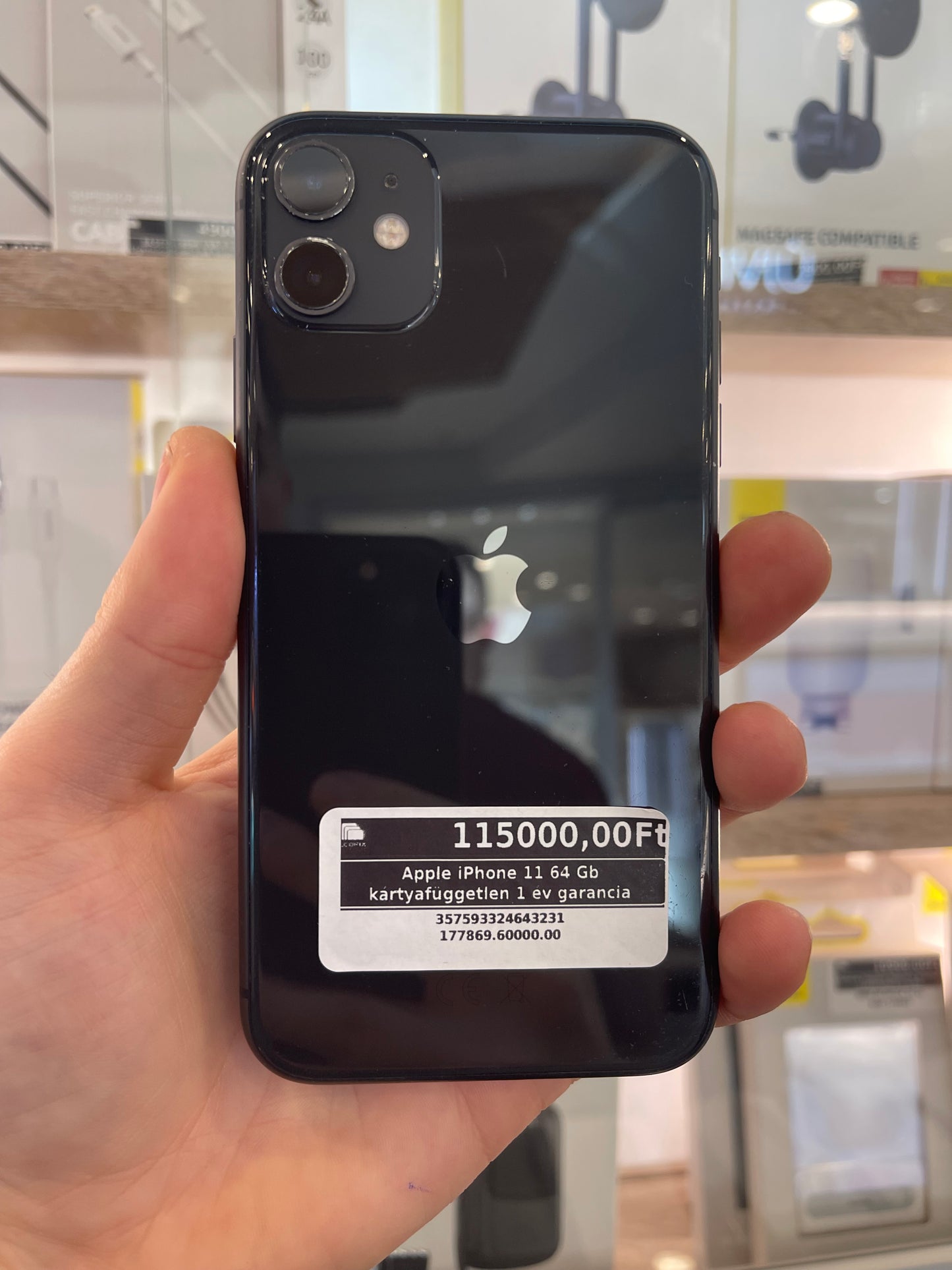 Apple iPhone 11 64 Gb kártyafüggetlen 1 év garancia