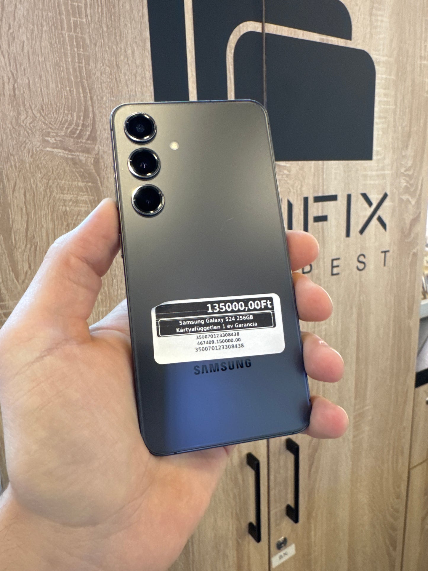 Samsung Galaxy S24 256GB Kártyafüggetlen 1 év Garancia