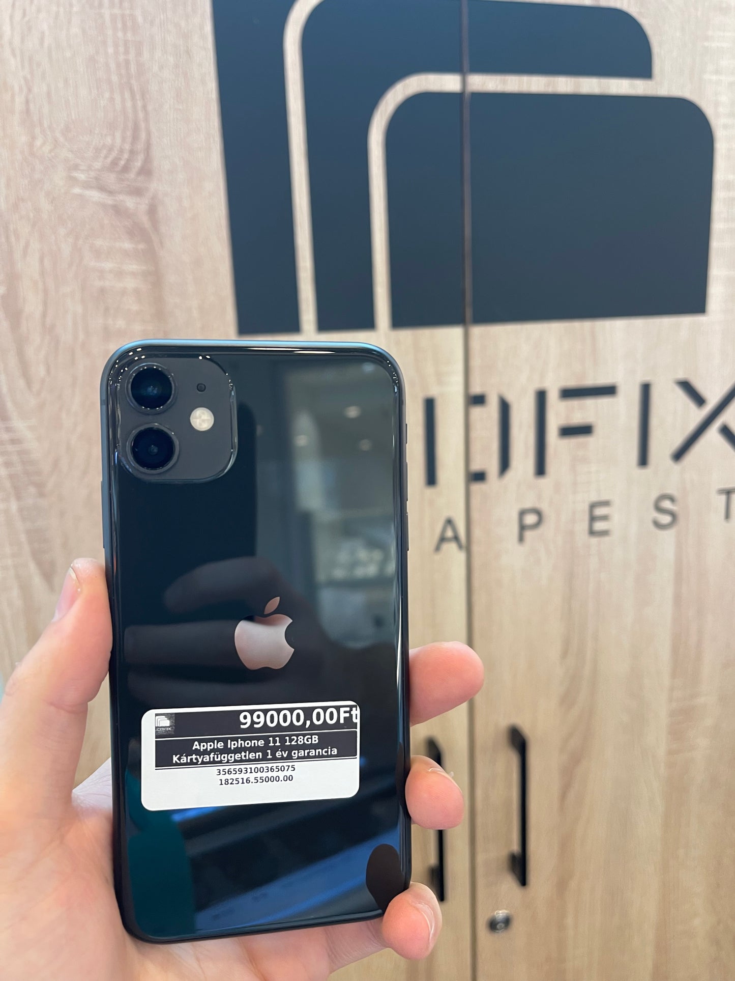 Apple iPhone 11 128GB Kártyafüggetlen 1 év garancia LCD Fix mobiltelefon szerviz