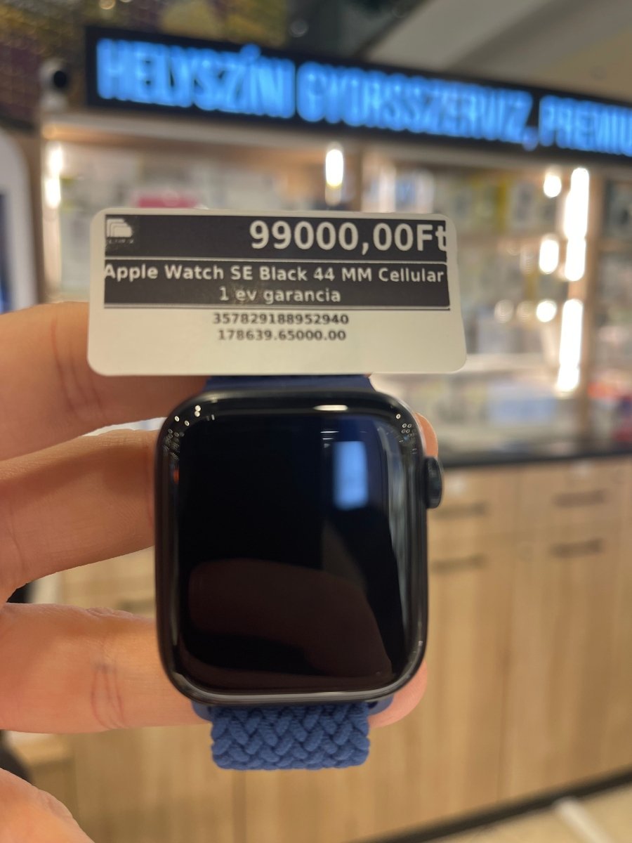 Apple Watch SE Black 44 MM Cellular 1 év garancia - LCDEAL